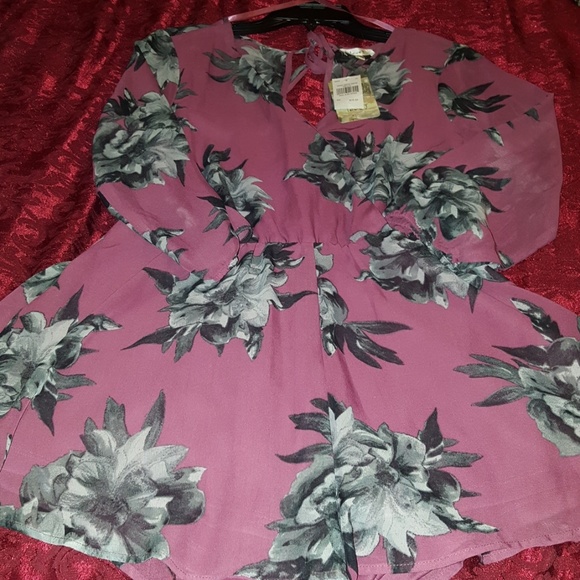 Romper - Picture 4 of 4